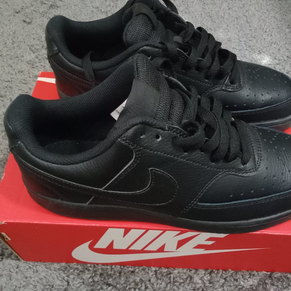 Black Air Force 1  size 8